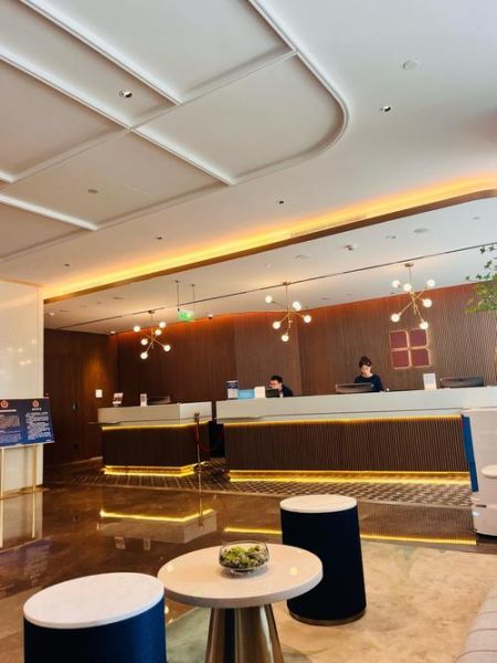 北京希尔顿酒店价格_北京希尔顿酒店位置在哪-第1张图片-俊逸知识馆