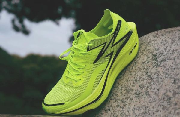 361跑鞋怎么样_适合跑步吗-第1张图片-俊逸知识馆 361跑鞋怎么样_适合跑步吗-第1张图片-俊逸知识馆