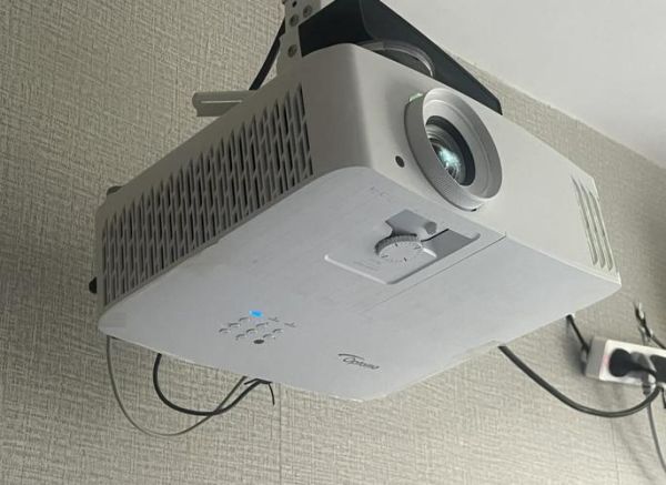 奥图码投影机怎么样_奥图码投影机值得买吗-第1张图片-俊逸知识馆 奥图码投影机怎么样_奥图码投影机值得买吗-第1张图片-俊逸知识馆