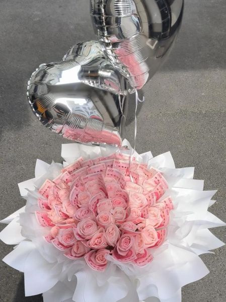 玫瑰花价格多少钱一支_玫瑰花怎么保存时间长-第1张图片-俊逸知识馆 玫瑰花价格多少钱一支_玫瑰花怎么保存时间长-第1张图片-俊逸知识馆