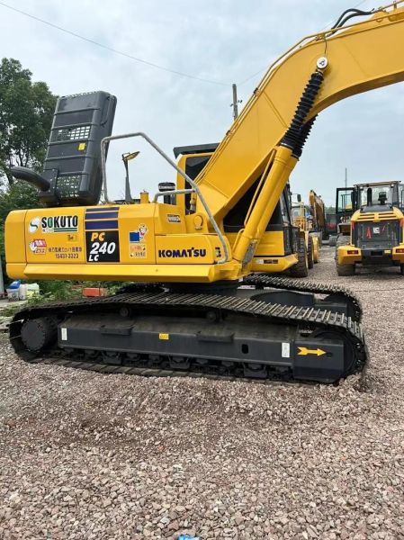 挖掘机多少钱一台_二手挖掘机怎么选-第2张图片-俊逸知识馆