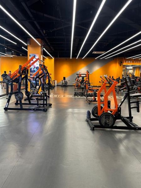 健身房一个月多少钱_如何选择适合自己的健身房-第2张图片-俊逸知识馆