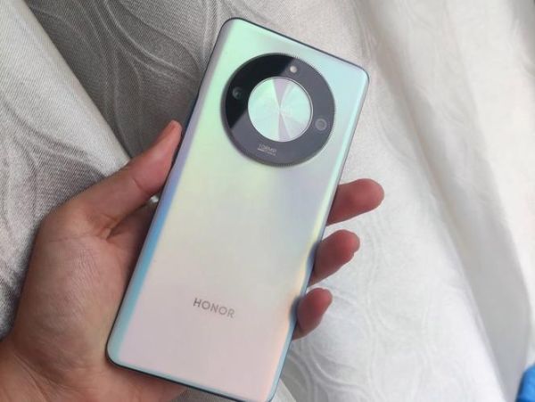 荣耀的手机怎么样_荣耀手机值得买吗-第1张图片-俊逸知识馆