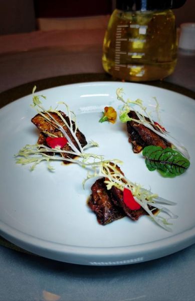 全聚德北京烤鸭多少钱一只_全聚德烤鸭价格表2024-第1张图片-俊逸知识馆 全聚德北京烤鸭多少钱一只_全聚德烤鸭价格表2024-第1张图片-俊逸知识馆