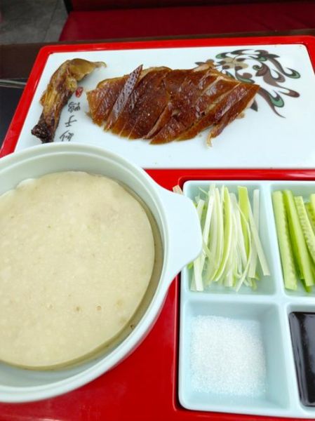 北京烤鸭是什么菜系_北京烤鸭属于哪个地方菜-第2张图片-俊逸知识馆